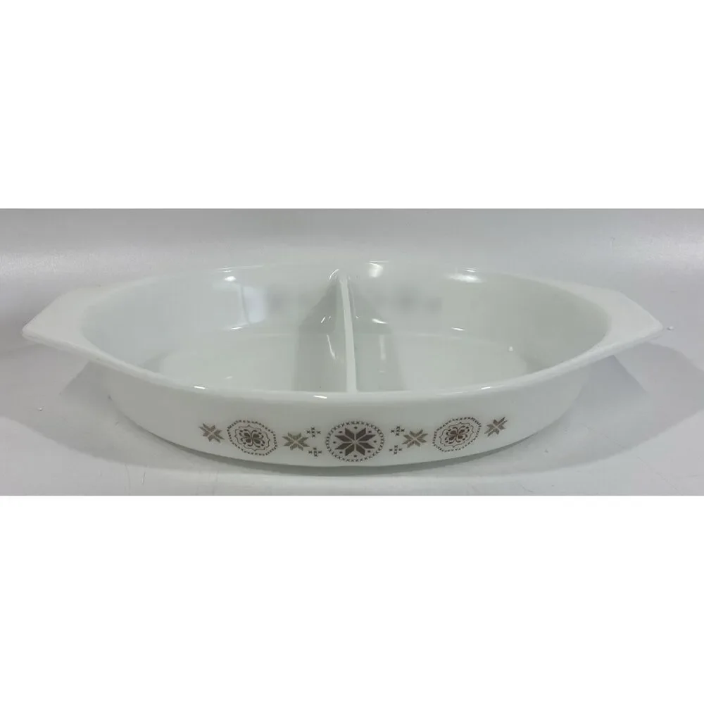 Vintage‎ Pyrex Town and Country 1.5-quart oval divided casserole dish Brown